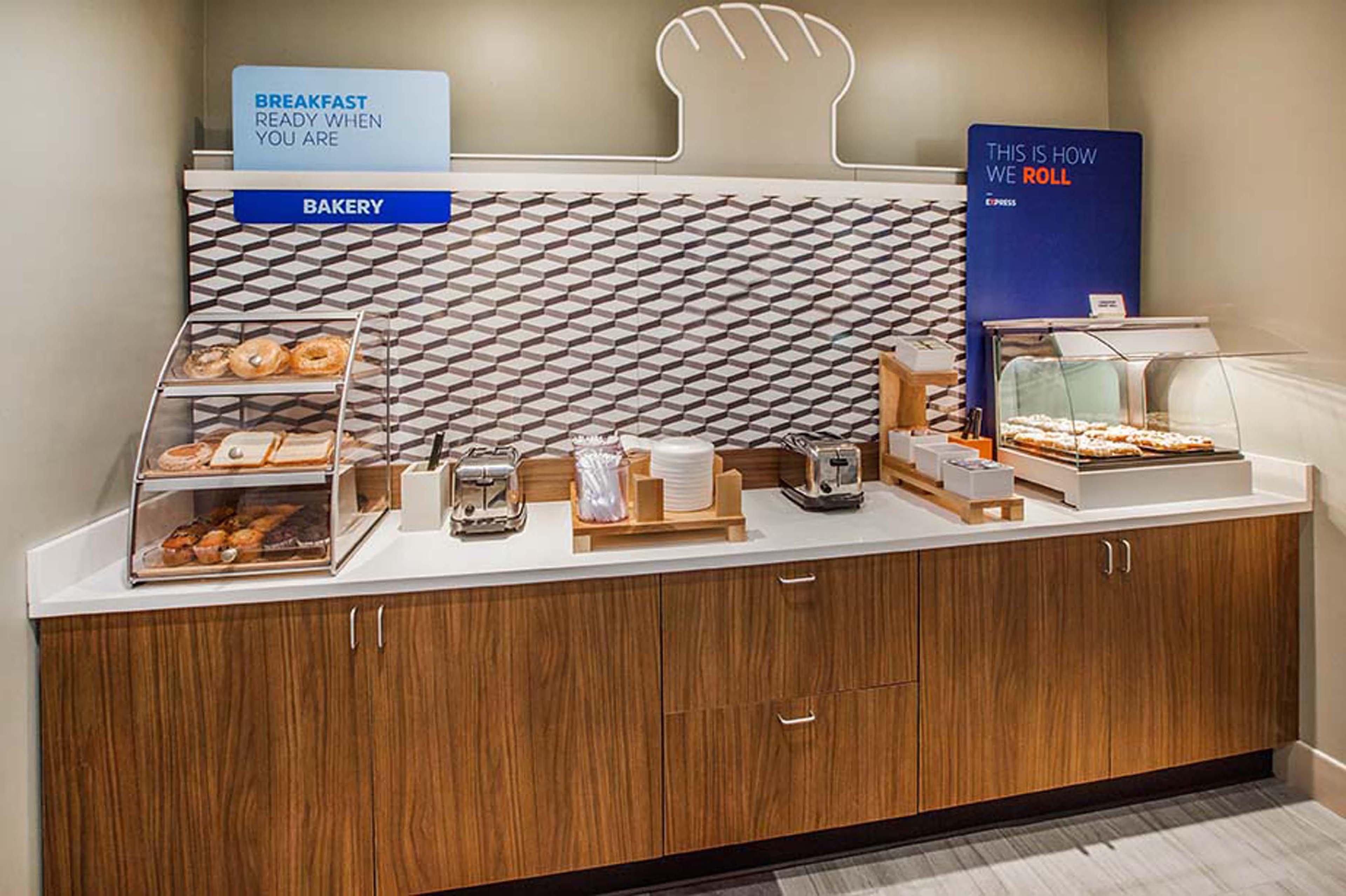 Holiday Inn Express & Suites Smithfield - Providence By Ihg Dış mekan fotoğraf